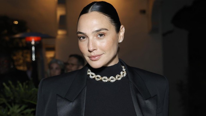 BEVERLY HILLS, CALIFORNIA - APRIL 25: Gal Gadot attends the Tiffany & Co. Celebration of the launch of Blue Book 2024: Tiffany Céleste at The Beverly Estate on April 25, 2024 in Beverly Hills, California. (Photo by Stefanie Keenan/Getty Images for Tiffany & Co.)