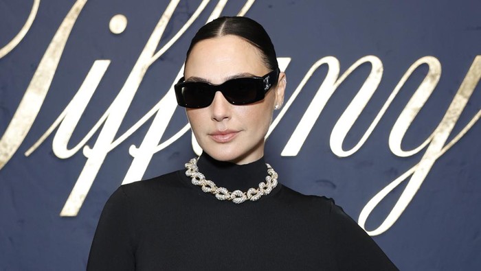 BEVERLY HILLS, CALIFORNIA - APRIL 25: Gal Gadot attends the Tiffany & Co. Celebration of the launch of Blue Book 2024: Tiffany Céleste at The Beverly Estate on April 25, 2024 in Beverly Hills, California. (Photo by Stefanie Keenan/Getty Images for Tiffany & Co.)