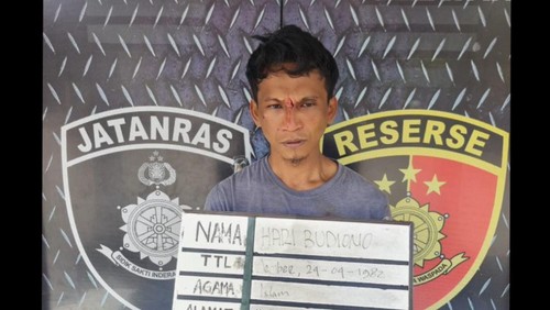 Hari Budiono (42), pria yang ditangkap warga saat mencuri dompet Jalan Sidakarya Nomor 43, Desa Sidakarya, Kecamatan Denpasar Selatan. (Dok. Polsek Denpasar Selatan)