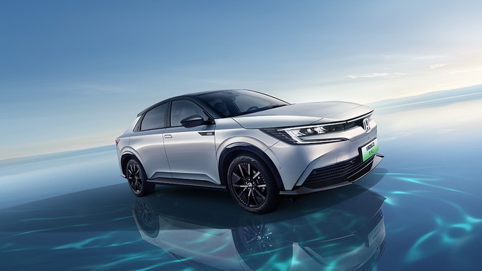 Mobil listrik Honda e:NP2