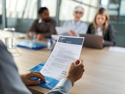 ChatGPT Bisa Bikin CV? Coba 1 Menit Langsung Jadi!