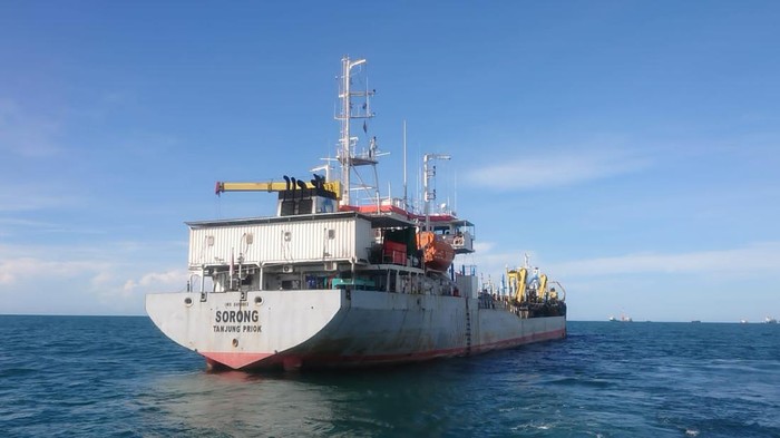 Kapal Trailing Suction Hopper Dreger (TSDH) Sorong PT LIS
