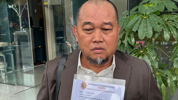 Koordinator MAKI, Boyamin Saiman, mengirimkan surat kepada Wakil Ketua KPK Nurul Ghufron untuk meminta bantuan pengurusan mutasi seorang ASN Papua Barat.