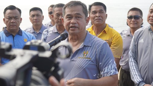 KSAD Jenderal TNI Maruli Simanjuntak saat di Pantai Pandawa, Bali.