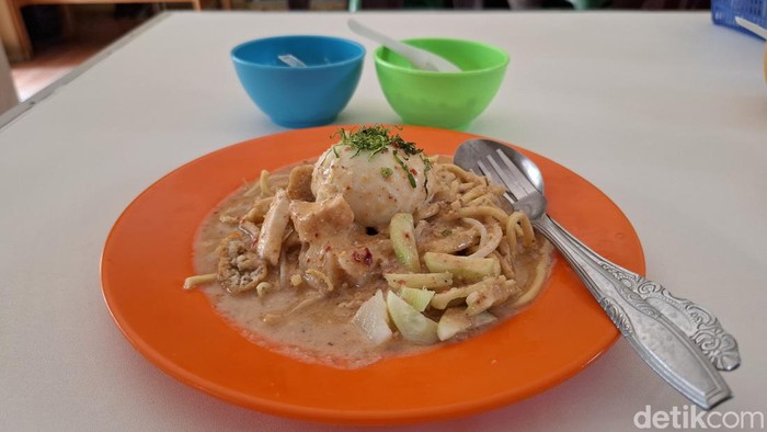 Kuliner mie keling (Foto: Raja Adil Siregar/detikSumut)