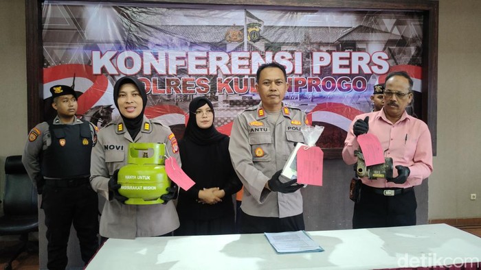 Jumpa pers kasus pencurian perabot rumah tangga di Mapolres Kulon Progo, DIY, Jumat (26/4/2024).