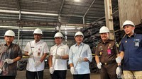 Zulkifli Hasan menemukan 3.600.263 batang atau 27.078 ton baja yang diproduksi tetapi tidak sesuai Standar Nasional Indonesia (SNI).  