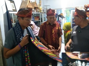 Sandiaga Harap Festival Rimpu Mantika di Bima Naik Kelas