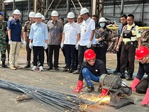 Zulhas Ungkap Ada 40 Perusahaan Produksi Baja Tak Sesuai Standar