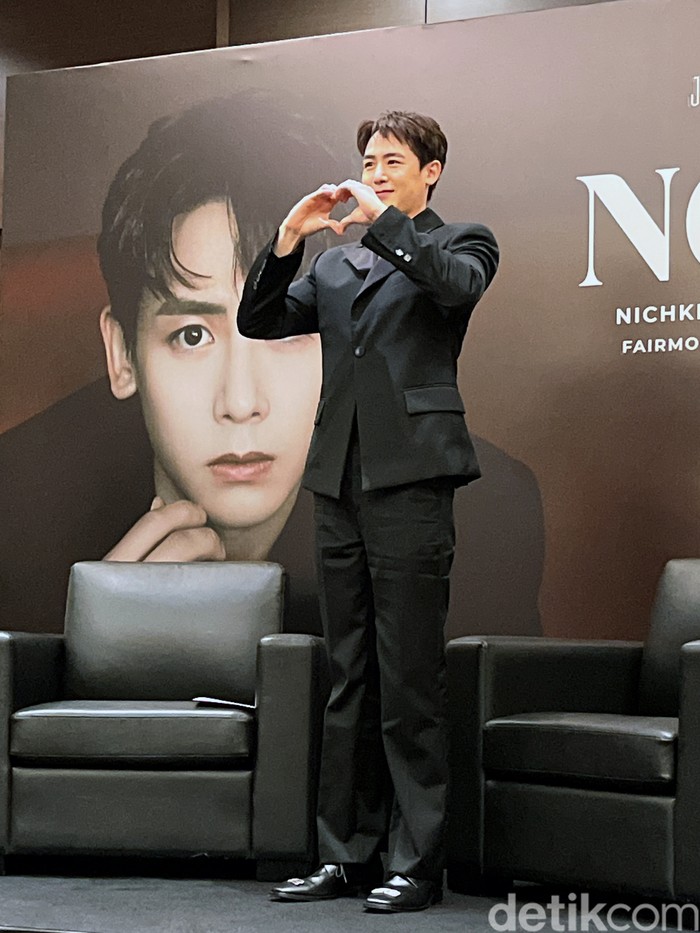 Nichkhun 2PM  menggelar konferensi pers acara fanmeeting NO.624 : NICHKHUN FAN MEETING IN JAKARTA di sebuah hotel di kawasan Senayan, Jakarta Pusat, pada Jumat (26/4/2024).