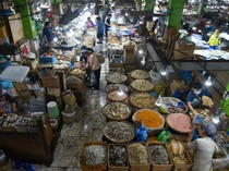 Melihat Pusat Penjualan Ikan Teri Medan