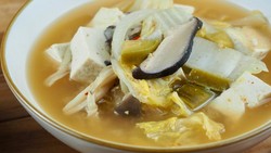 Resep Sup Miso Tahu dan Sayuran, Berkuah Gurih Bening Untuk Makan Malam