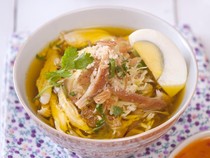 3 Resep Soto Ayam Simpel Gurih: Kuah Kuning, Bening, dan Santan