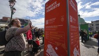 Tanggal 25 April adalah hari libur nasional di Italia dan merupakan hari pertama dari 29 hari tahun ini di mana masyarakat harus membeli tiket jika ingin mengakses kota laguna tersebut dari pukul 08.30 hingga 16.30.