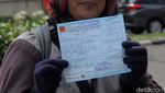 Tilang Manual Kendaraan Bermotor di Bundaran HI