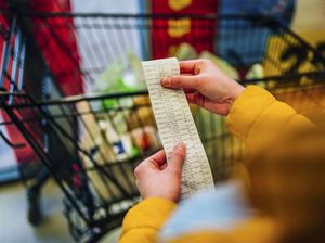 5 Tips Belanja Hemat Saat Harga-harga Makanan Melambung Naik