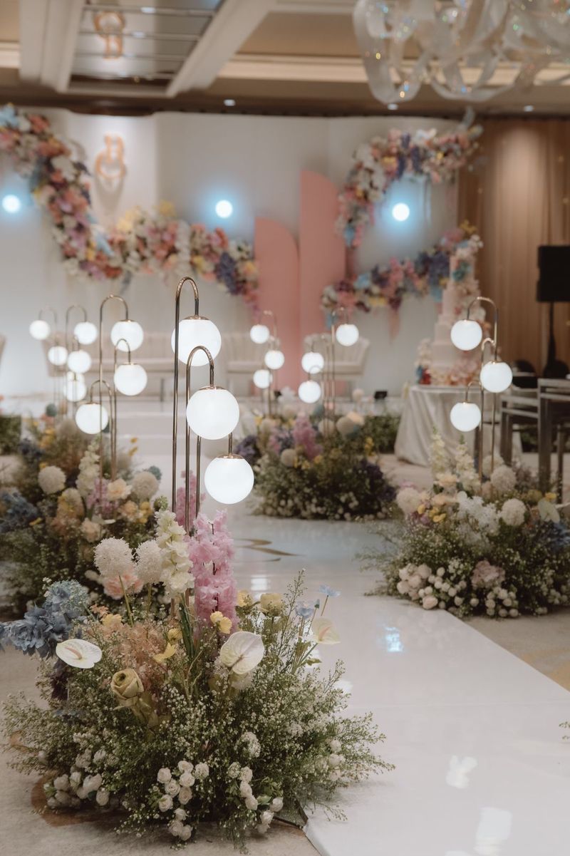 Tren Dekorasi Pernikahan 2024, Padu Padan Berbagai Warna Bunga Jadi Favorit - Wolipop