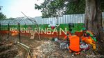 Kreatif! Limbah Botol Plastik Disulap Jadi Patung Soang