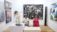 Art Jakarta Gardens ini telah rutin diselenggarakan setiap tahun, di mana berhasil memberikan ruang bagi para seniman untuk menampilkan berbagai karyanya.