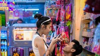 Momen lucu pasangan muda ini sempat dibagikan ke akun Instagram Arhan. Tampak menggemaskan dan disukai banyak netizen. Foto: Instaram @azizahsalsha