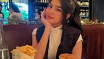 Gaya Keren Davina Karamoy yang Doyan Ramen hingga Dessert