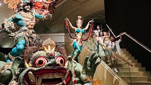 Hyoyeon Girls Generation hingga Dita Karang Secret Number dalam reality show My Way Package Season 2: Pick Me Trip in Bali. (Instagram @pickmetrip_official)