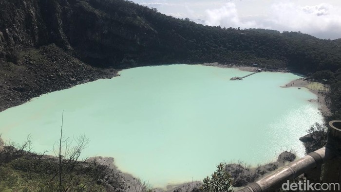 Kawah Putih.