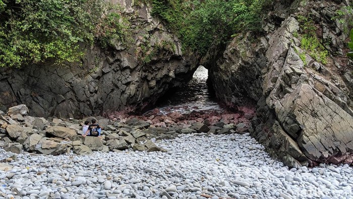 5 Pantai Trenggalek untuk Liburan Akhir Tahun
