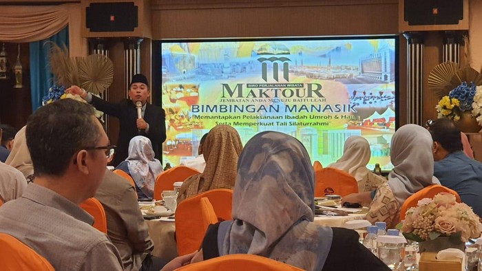 Manasik haji Maktour Suasana Bimbingan Manasik Haji oleh Maktour Tour & Travel, Sabtu (27/4/2024)