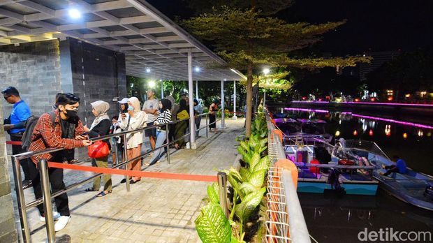 Menikmati Akhir Pekan di Taman Prestasi Menikmati Akhir Pekan di Taman Prestasi