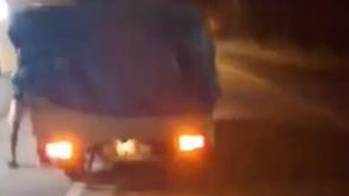 Mobil bawa duku dipalak preman di Lampung Tengah