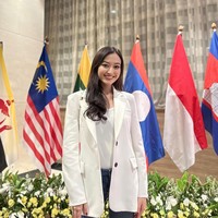 Di Instagram, Puteri sering membagikan momen membanggakannya, termasuk ketika menghadiri ASEAN Youth Summit yang digelar di Jakarta.  Foto: Instagram Puteri Modiyanti