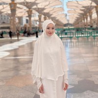 Di media sosial, beredar kabar bahwa Puteri Modiyanti adalah cucu mantan presiden Soeharto. Putri mantan model dan aktris, Sandy Harun, itu disebut sebagai anak dari Tommy Soeharto. Foto: Instagram Puteri Modiyanti