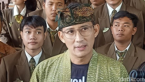 Sandiaga Salahuddin Uno saat ditemui di Badung, Bali, Sabtu (27/4/2023). (Ni Made Lastri Karsiani Putri-detikBali)