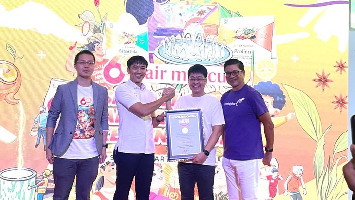 Dedikasi untuk kesehatan, Combiphar, merayakan HUT ke-60 Air Mancur. Acara menampilkan kebangkitan warisan jamu Indonesia dalam kemasan modern dan inklusif.