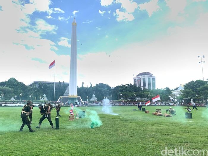 Aksi teatrikal pertempuran Tunjungan di Surabaya yang kenalkan sosok Cak Madoen