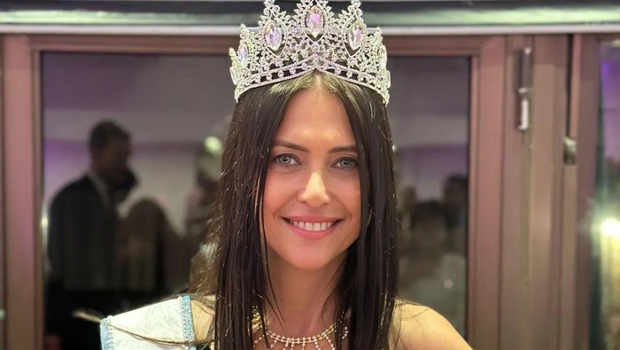 Alejandra Marisa jadi Miss Buinos Aires di usia 60 tahun