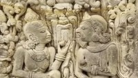 Dari 3 artefak yang dicuri ada batu relief dua tokoh kerajaan Majapahit Abad 13 hingga 16. Majapahit disebut sebagai kerajaan paling kuat dan berpengaruh di Asia Tenggara. Namun peninggalan semacam ini sangat jarang ditemukan dari era kerajaan terbesar pra-Islam itu. Soalnya, peninggalan Majapahit biasanya bermaterialkan terakota (tembikar), bukan dari batu.