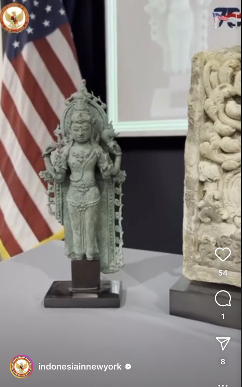 Artefak era Majapahit yang dicuri sampai New York. (Sumber: Instagram KJRI New York)