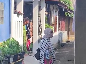Asal-usul Emak-emak Peminta Sedekah Paksa