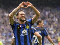 Calhanoglu Ogah Pindah ke Lain Hati