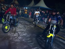 Melihat Serunya Lomba Jalan Lambat RX King di Kolaka