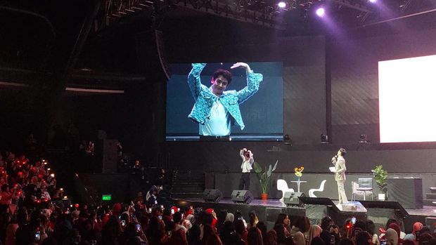 Nichkhun 2PM
