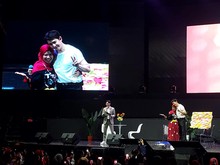 Keseruan Nichkhun dan HOTTEST Usai 9 Tahun Gak Ketemu Keseruan Nichkhun dan HOTTEST Usai 9 Tahun Gak Ketemu