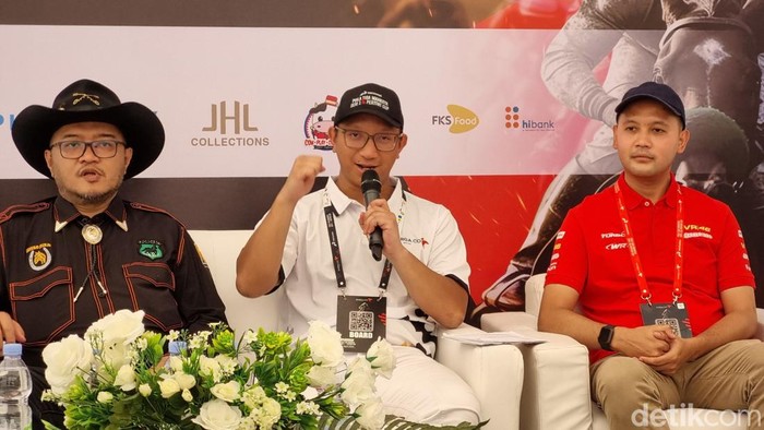 Keponakan Prabowo Subianto, Aryo P.S. Djojohadikusumo saat memberikan keterangan, Minggu (28/4/2024).