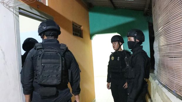 Polres Jepara lakukan razia di kos-kosan, Minggu (28/4/2024).