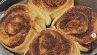 have you got a sweet tooth? i do tulis wanita kelahiran 1996 ini. Ia ternyata juga hobi baking. Ini cinnamon roll buatan Dita Karang. Foto: Instagram hey__deets