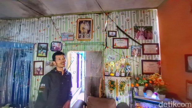 Rumah warga di Pangalengan rusak akibat gempa Garut