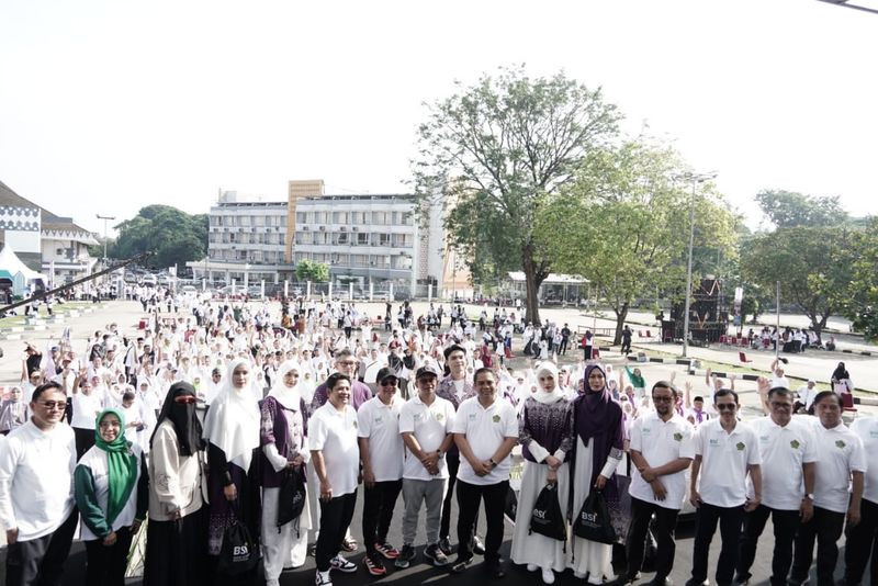 Senam Haji 2024 di Asrama Haji Pondok Gede Jakarta, Minggu (28/4/2024).