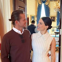 Sophia Bush dan Ashlyn sama-sama bercerai dari pasangan masing-masing sebelum akhirnya mengumumkan hubungan mereka. Sophia sebelumnya menikah dengan pengusaha Grant Hughes pada Juni 2022. Foto: dok. Instagram